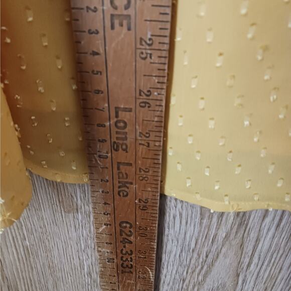 TORRID Yellow Sleeveless Embroidered Swiss Dot Smock Blouse Size 1X - Picture 6 of 7
